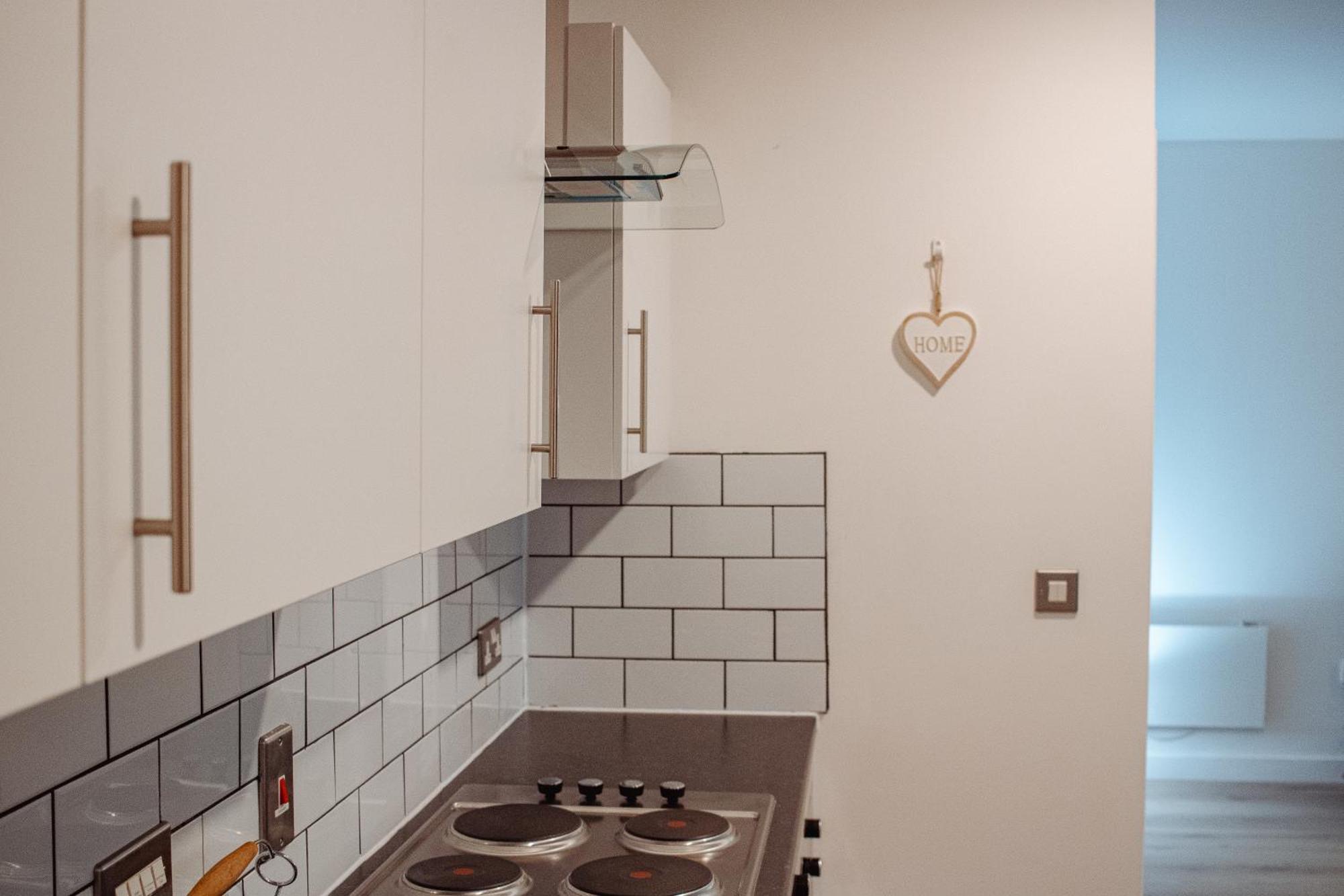 לידס Central & Spacious, Sleeps 8, Perfect For Groups מראה חיצוני תמונה