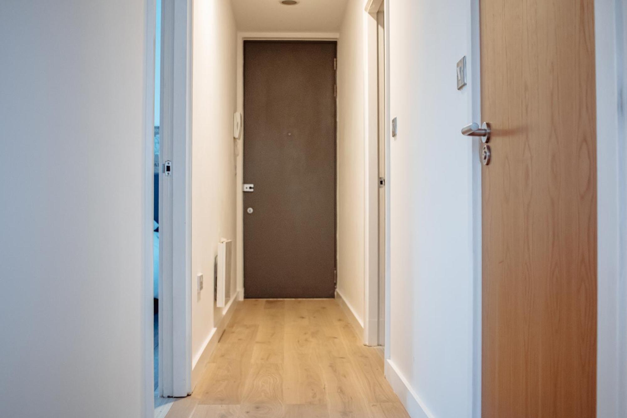 לידס Central & Spacious, Sleeps 8, Perfect For Groups מראה חיצוני תמונה