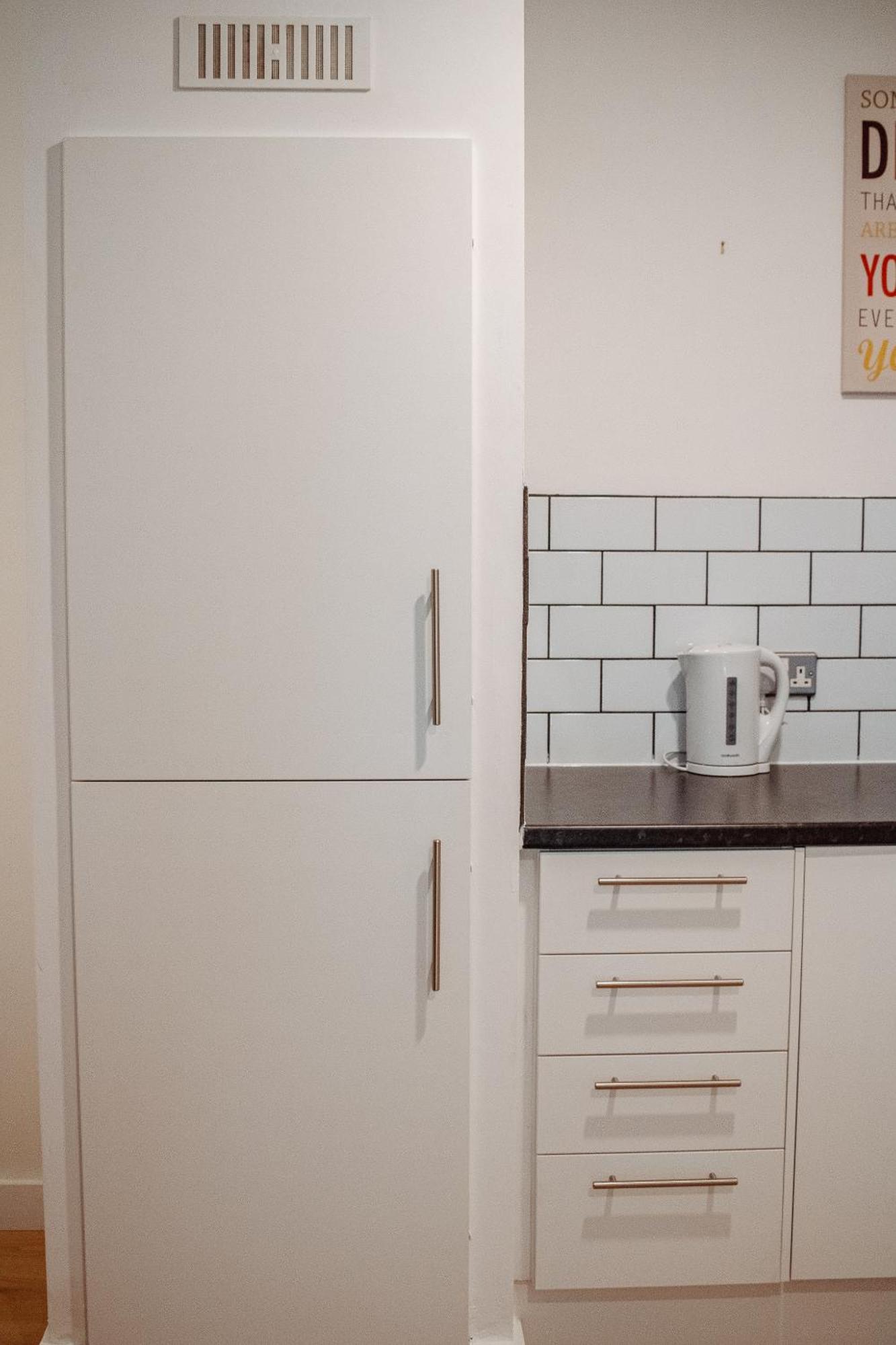 לידס Central & Spacious, Sleeps 8, Perfect For Groups מראה חיצוני תמונה